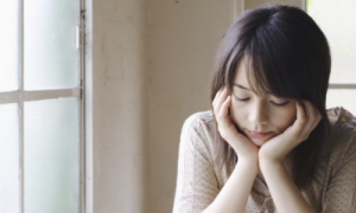 怀孕摔了一跤流了点血-孕妇摔了有淤血网 | 孕妇摔了有淤血怎么消除,孕妇摔了一跤血流不止用测羊水吗